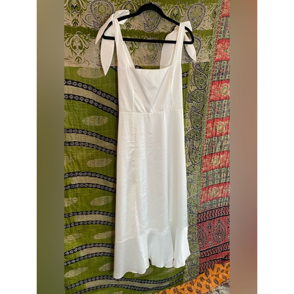 Show Me Your Mumu Ivory Luxe Satin Garden Midi Dress Size Medium Soft Girl - Picture 4 of 14